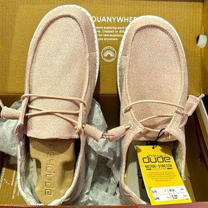 Hey Dude NWT & Box Light Pink/Champagne Glittery Color.!